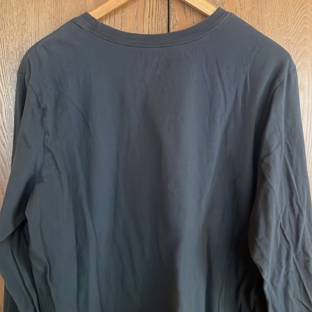 Nike - Iowa Hawkeyes - Long Sleeve - Picture 5 of 5